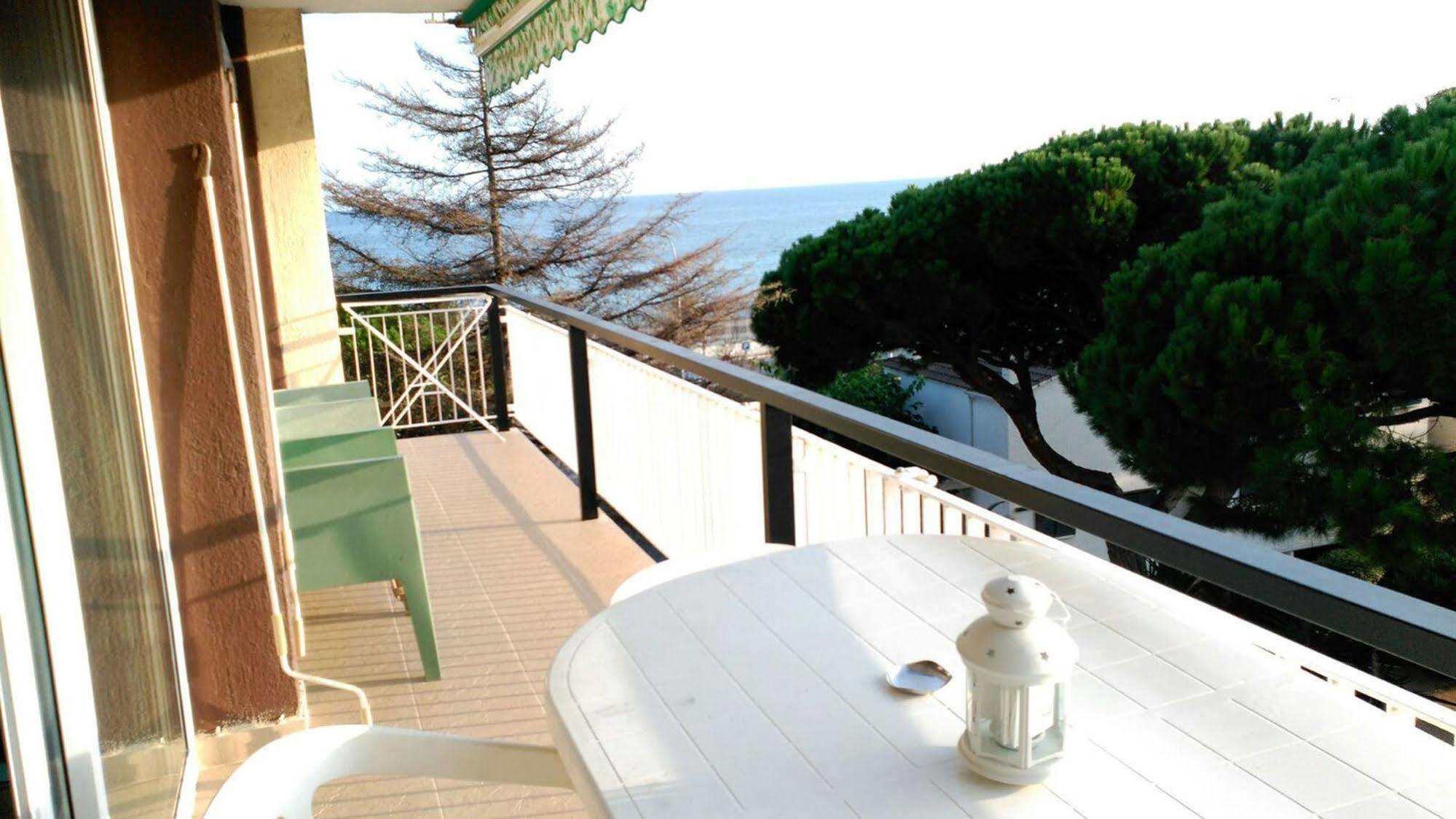 Apartment Llavaneres I Sant Andreu de Llavaneres Eksteriør bilde